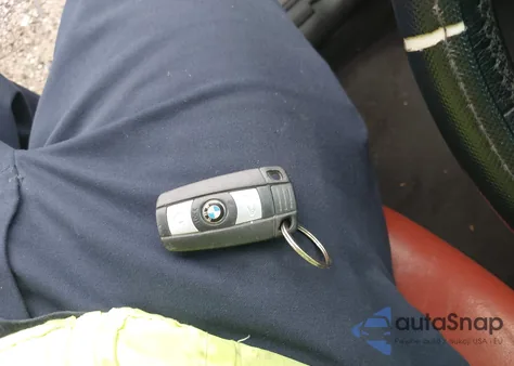 2011 BMW 328 из США, поврежденный, VIN WBAPH7C53BE459890